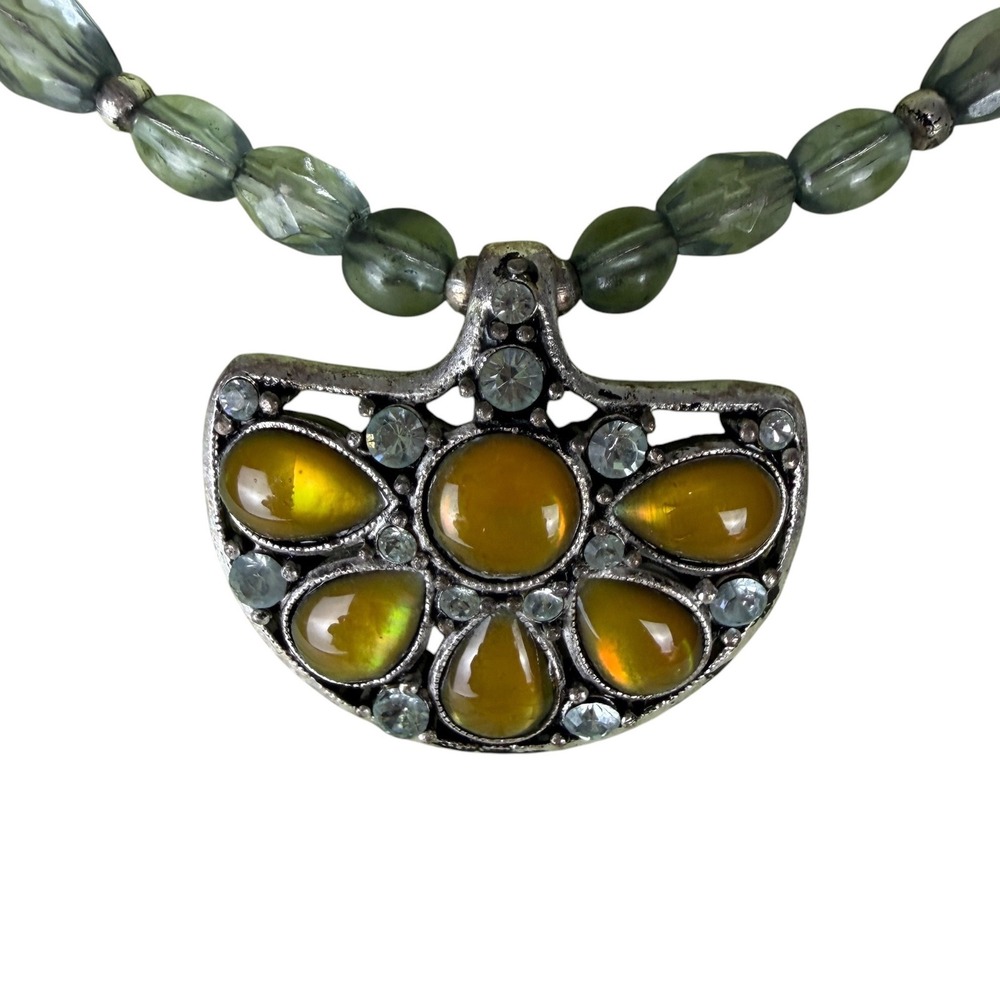 1928 Jewelry Silver Tone Amber Cabochon Green Glass Bead Fan Pendant Necklace